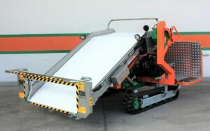 Самоходный гусеничный комбайн для сбора салатов Ortomec 7200 Foglia