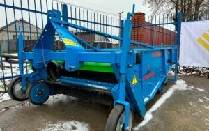 Машина для выкапывания лука KRUKOWIAK модель Z653/1 с квадратным валом